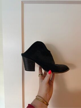 Chinese Laundry Black Suede Block-Heel Mule